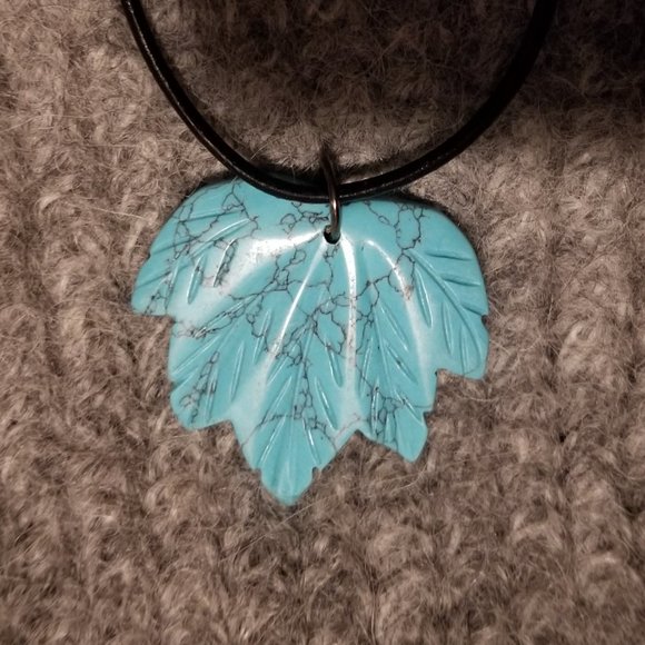 COPY - Turquoisite gemstone leaf pendant, NWOT, on black cord, artisan, unisex - Picture 3 of 6
